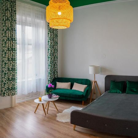 Ferienwohnung Silentium City Apartman Sárvár Exterior foto